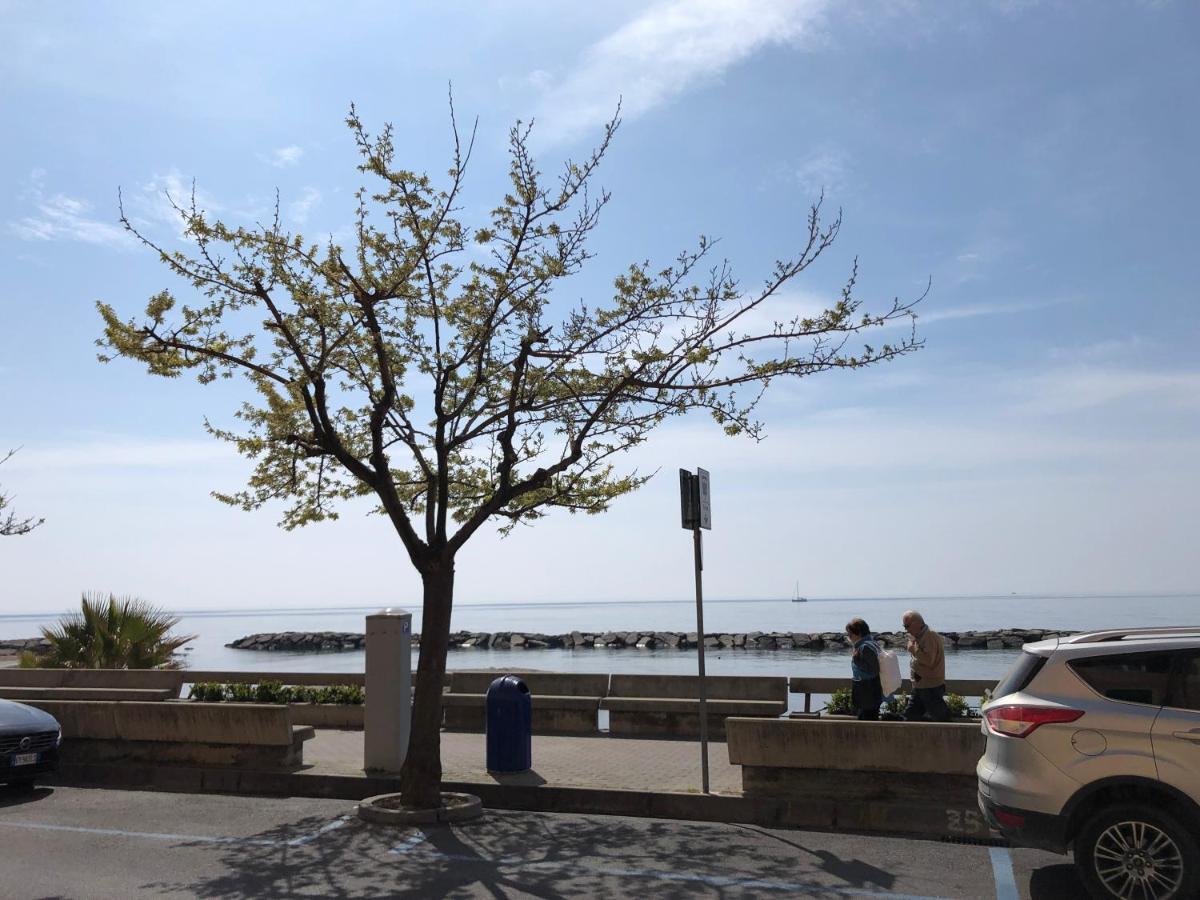 Apartament Casa Nana Santo Stefano al Mare Zewnętrze zdjęcie